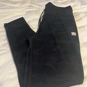 Vuori Black  Camouflage Legging Pants